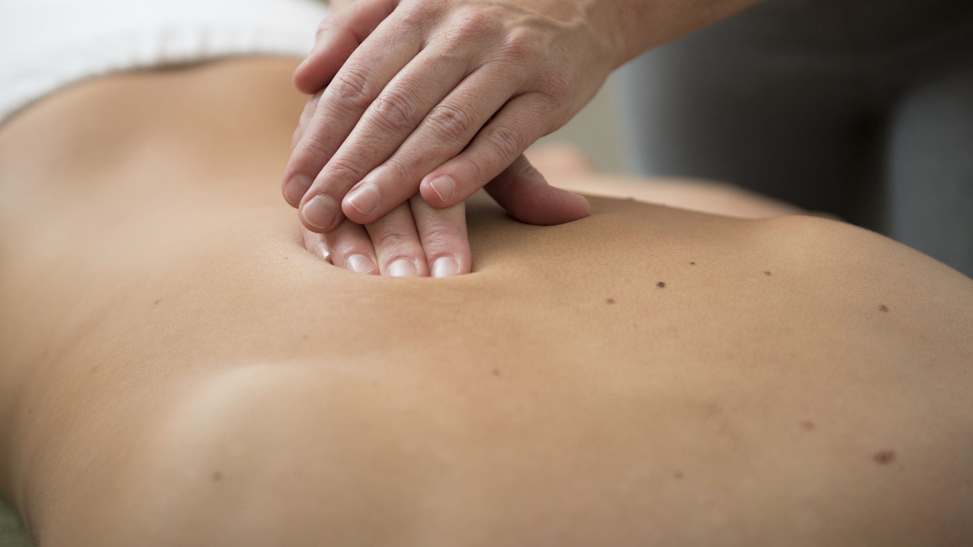 massage-3795693_1920